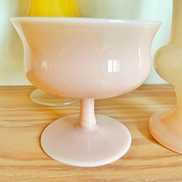 Vase opaline rose