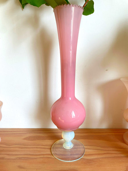 Vase opaline rose