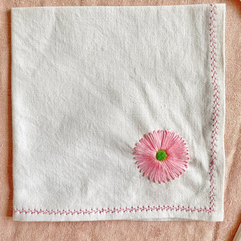 Serviette lin brodé rose