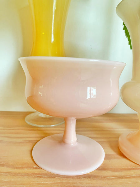 Vase opaline rose